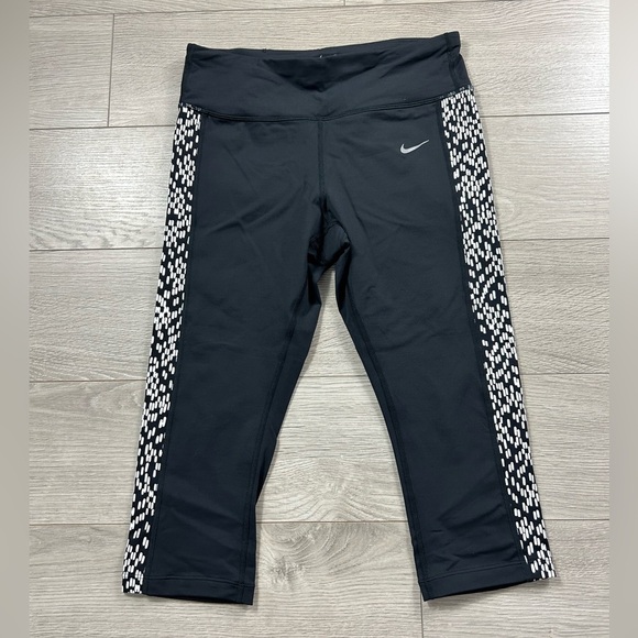 NIKE Legendary Checker Black Legging Tights - Picture 2 of 11